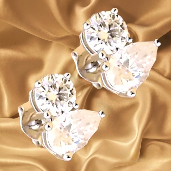 NWT💎MOISSANITE TOI ET MOI MOISSANITE EARRINGS IN PLATINUM OVER STERLING SILVER - Picture 2 of 12